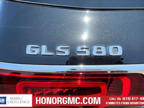 Used 2021 Mercedes-Benz GLS 580 4MATIC image 24