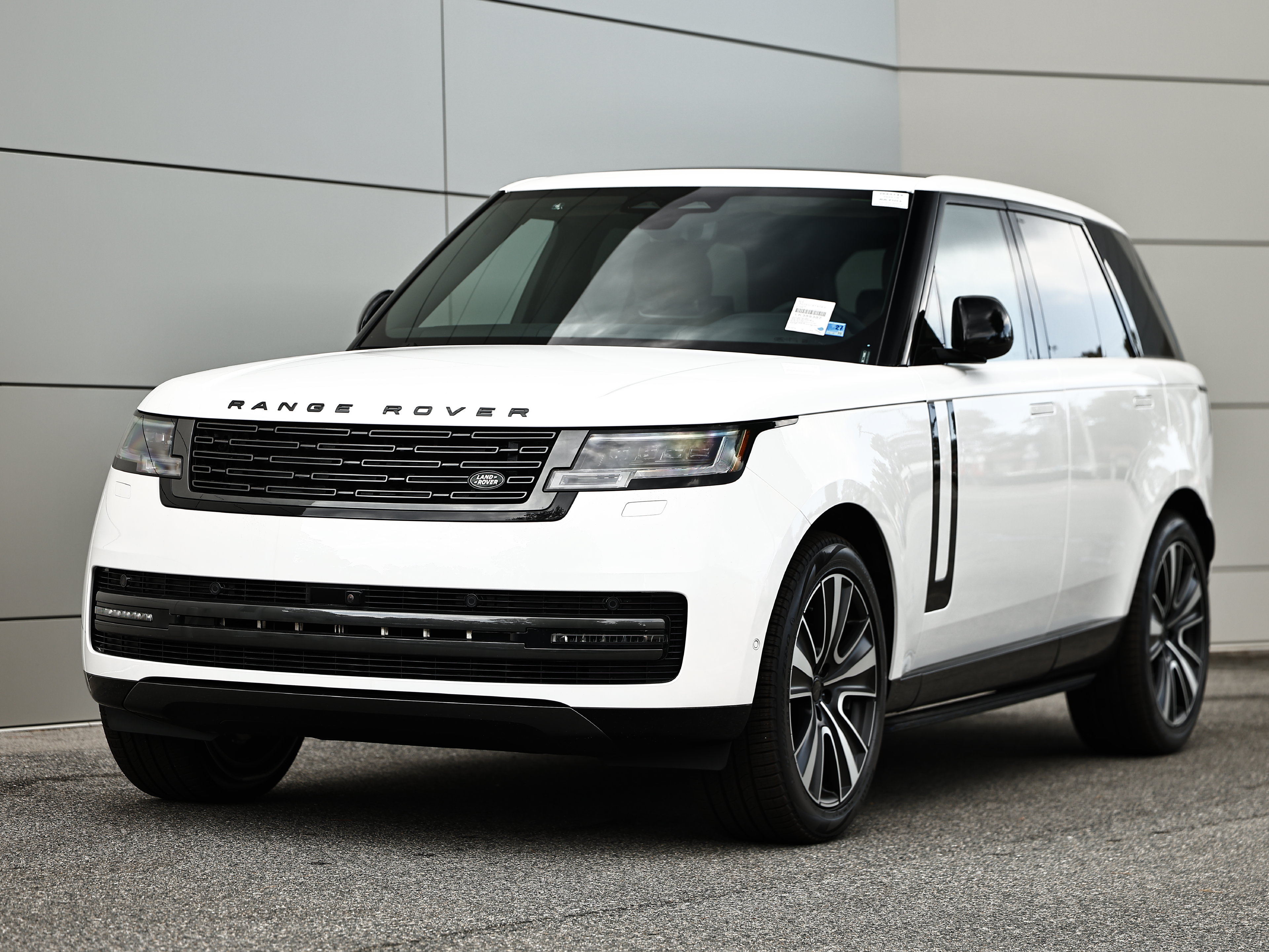 New 2026 Land Rover Range Rover SE AWD/4WD image 1