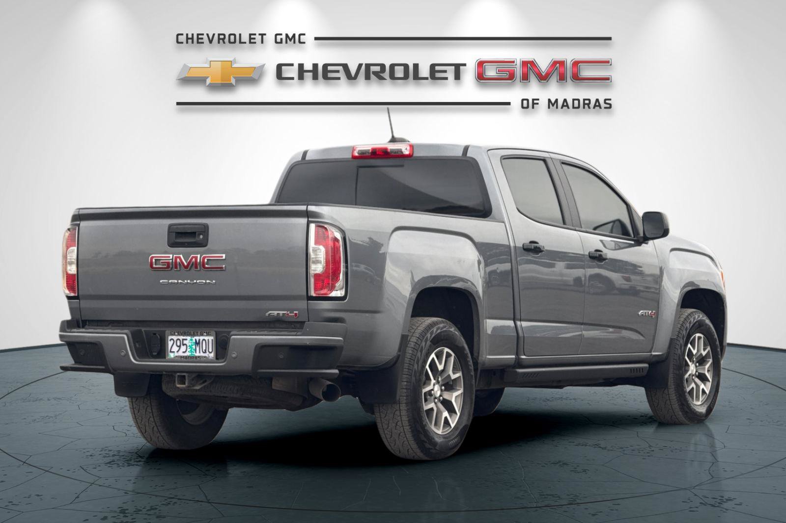 Used 2021 GMC Canyon AT4 w/ Driver Alert Package AWD/4WD image 3