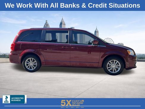 Used 2020 Dodge Grand Caravan SXT image 25