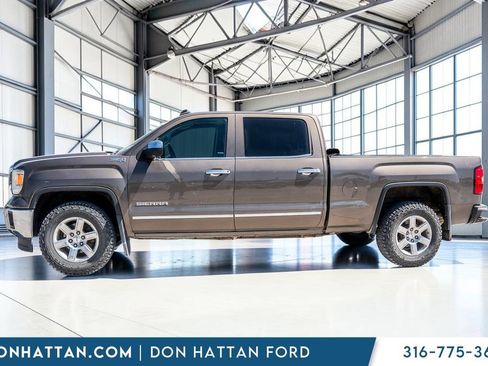 Used 2014 GMC Sierra 1500 SLT w/ SLT Preferred Package AWD/4WD image 2