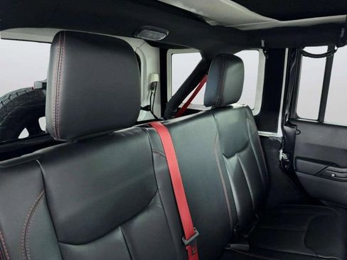 Used 2018 Jeep Wrangler Unlimited Rubicon image 26