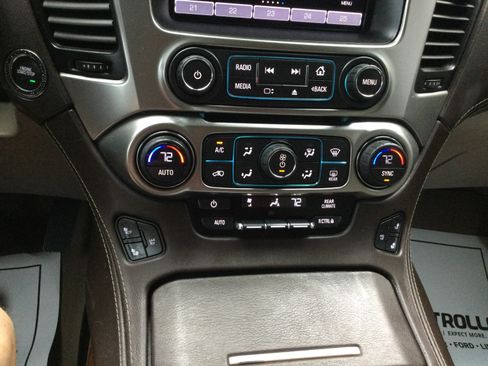 Used 2015 Chevrolet Tahoe LTZ AWD/4WD image 16