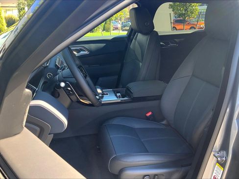 New 2026 Land Rover Range Rover Velar Dynamic SE image 9