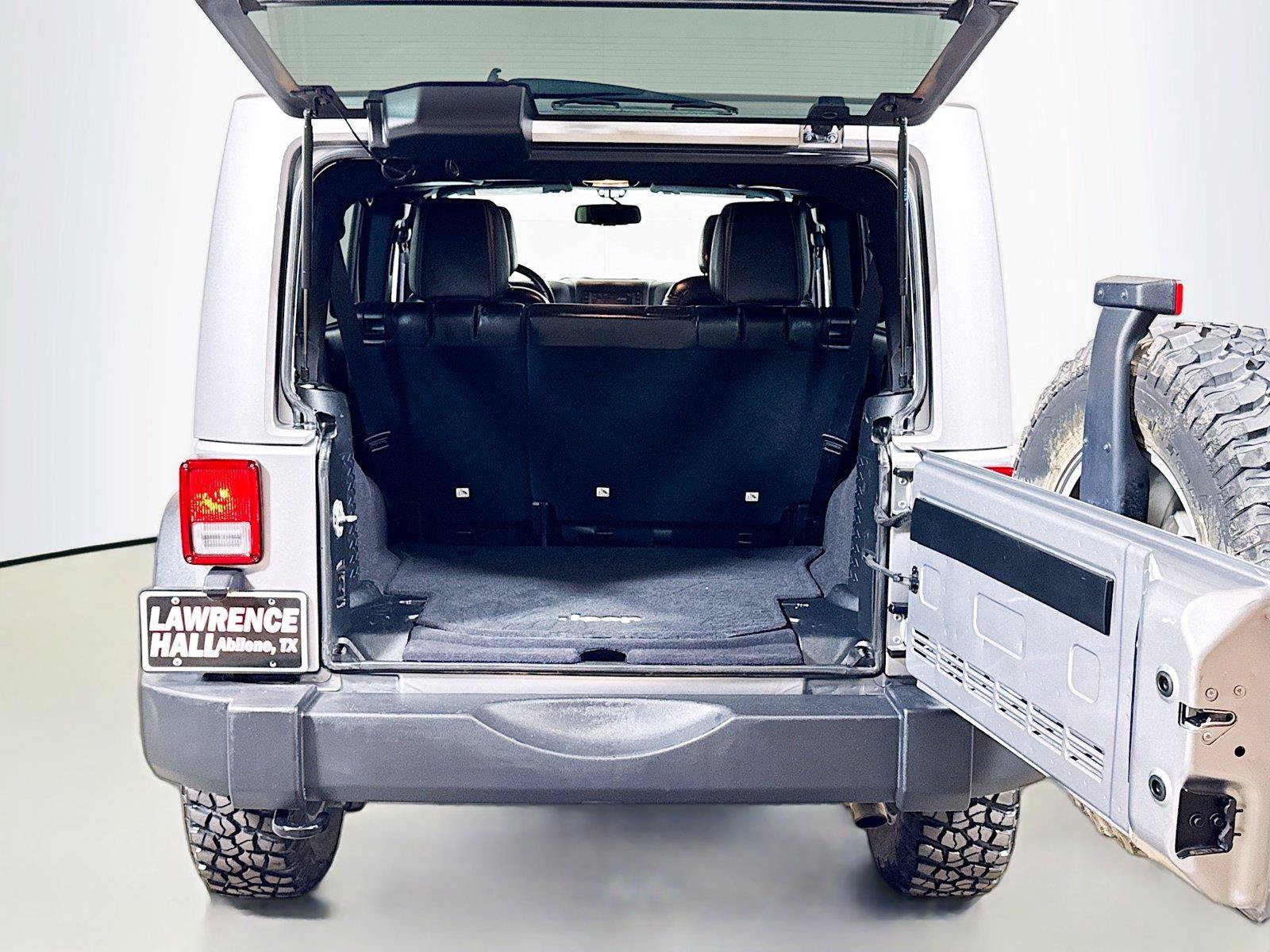 Used 2017 Jeep Wrangler Unlimited Rubicon AWD/4WD image 22