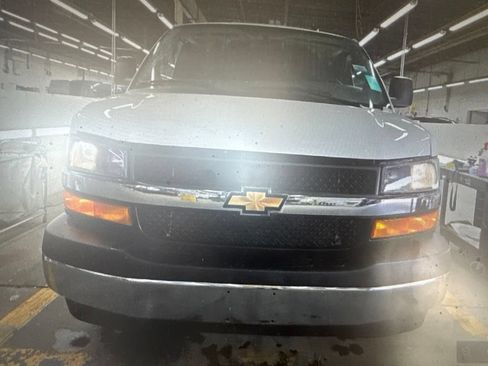 Used 2025 Chevrolet Express 2500 w/ Driver Convenience Package RWD image 6