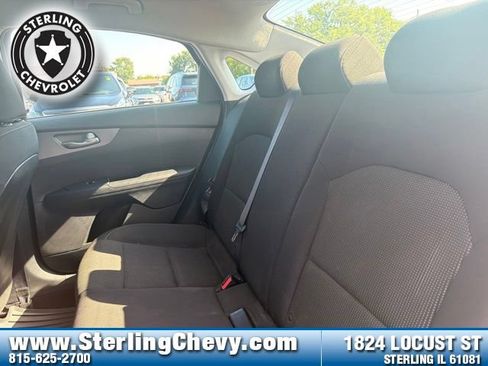 Used 2020 Kia Forte LXS FWD image 15