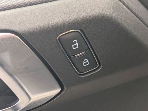 Used 2025 Ford Bronco Big Bend image 11