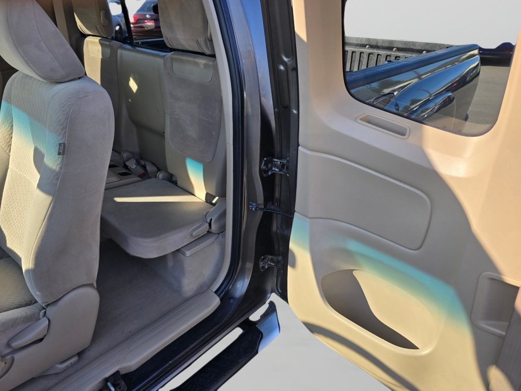 Used 2010 Toyota Tacoma 4x4 Access Cab V6 image 21
