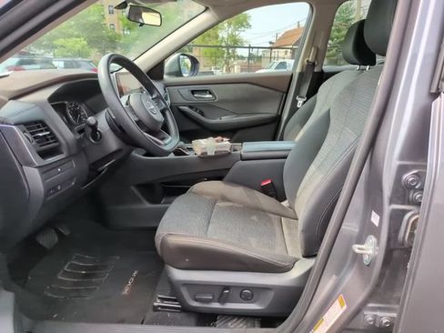 Used 2023 Nissan Rogue SV FWD image 11