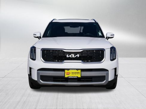 Used 2023 Kia Telluride EX w/ EX Captain's Chair Package image 2