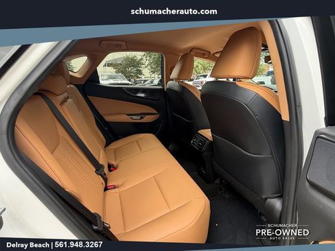 Used 2024 Lexus NX 250 FWD w/ Towing Package (2000 Lbs) image 16
