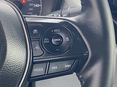 Certified 2025 Toyota Corolla SE image 26