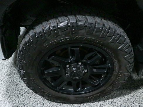 Used 2021 Toyota Tundra SR5 AWD/4WD image 11