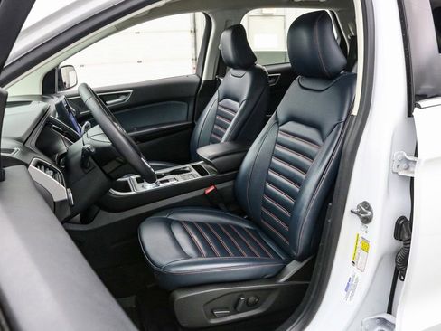 Certified 2022 Ford Edge SEL w/ Sport Appearance Package image 11