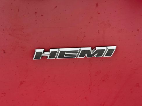 Used 2016 Dodge Challenger R/T RWD image 8
