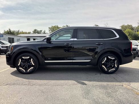 Used 2024 Kia Telluride S w/ S Sunroof Package image 9