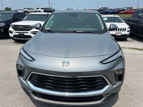 Used 2025 Buick Encore GX Preferred FWD image 2
