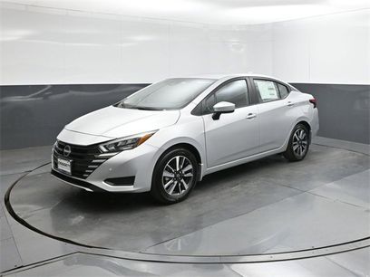 New 2025 Nissan Versa SV w/ Trunk Package