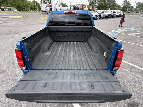 Used 2023 Chevrolet Colorado ZR2 w/ ZR2 Convenience Package III AWD/4WD image 28