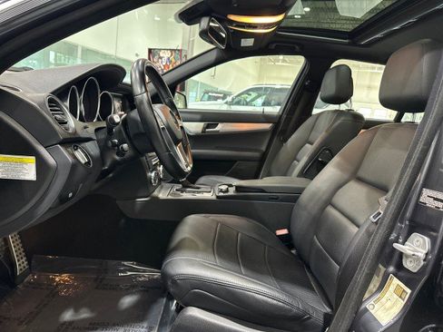 Used 2013 Mercedes-Benz C 250 Sedan image 34