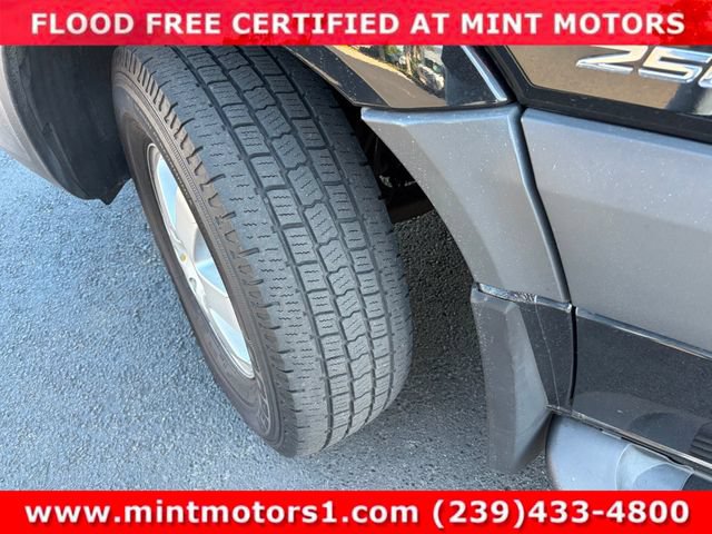 Used 2016 Mercedes-Benz Sprinter 2500 image 24