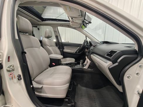 Used 2015 Subaru Forester 2.5i Limited AWD/4WD image 26