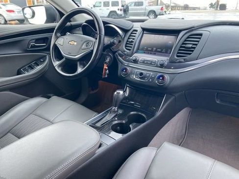 Used 2017 Chevrolet Impala LT image 7