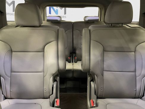 Used 2020 GMC Acadia SLT w/ Premium Package image 13