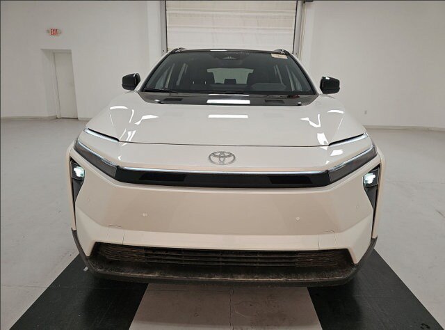 Used 2026 Toyota bZ FWD image 5