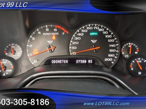 Used 2004 Chevrolet Corvette Coupe w/ Preferred Equipment Group image 23