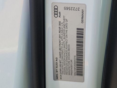 Used 2025 Audi A6 Premium Plus image 27