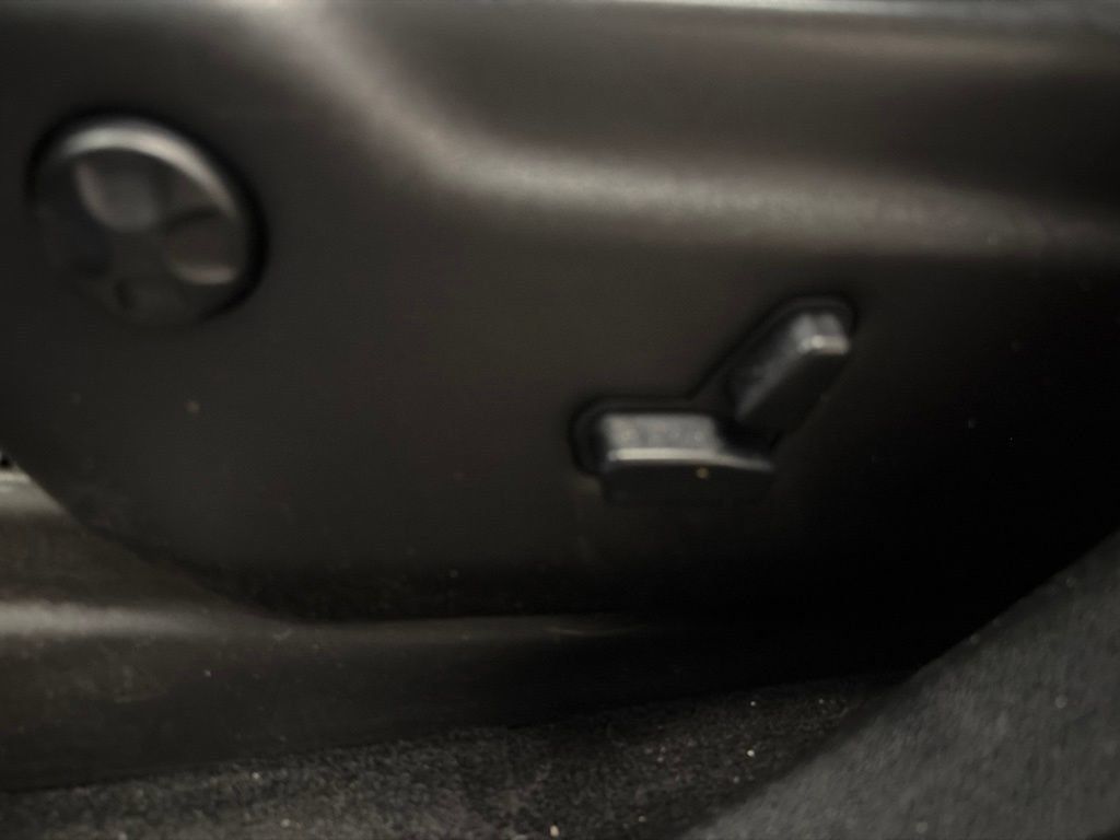 Used 2015 Dodge Durango Citadel w/ Technology Group AWD/4WD image 19