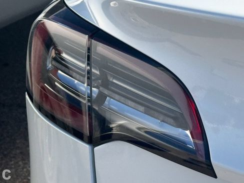 Used 2020 Tesla Model 3 Standard Range Plus RWD image 12
