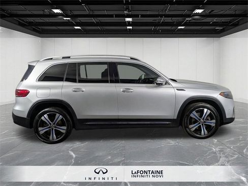 Used 2023 Mercedes-Benz EQB 300 4MATIC image 6