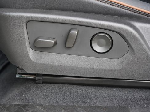 New 2025 GMC Canyon AT4 w/ Nightfall Edition image 28