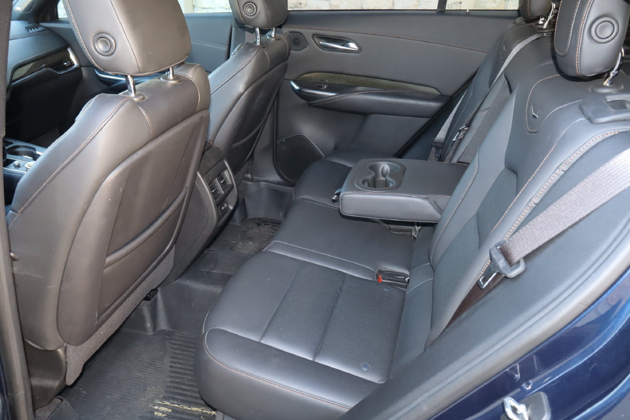 Used 2022 Cadillac XT4 Sport FWD image 6