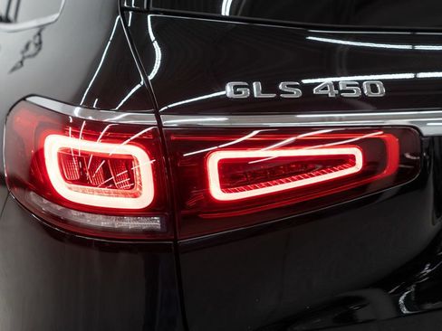 Used 2022 Mercedes-Benz GLS 450 4MATIC image 49