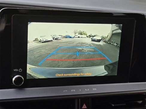 Used 2024 Toyota Prius Prime SE image 15