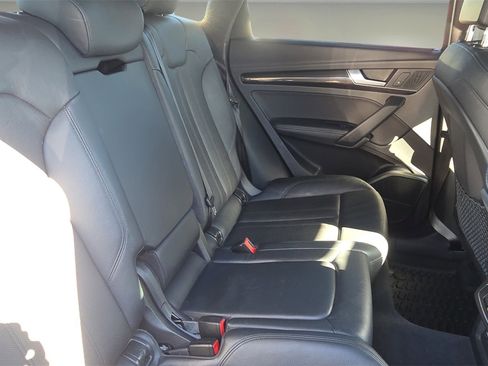 Used 2019 Audi SQ5 Prestige w/ Prestige Package image 18