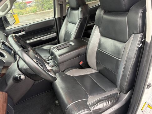 Used 2020 Toyota Tundra Limited w/ Limited Premium Package AWD/4WD image 11