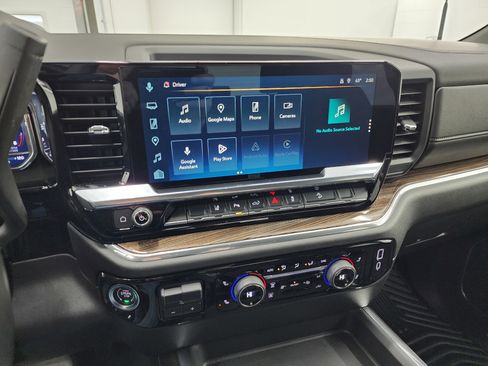 Used 2025 Chevrolet Silverado 2500 LT w/ Trail Boss Package image 11