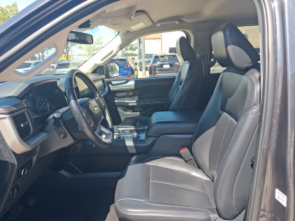 Used 2024 Ford Expedition Max XLT AWD/4WD image 4