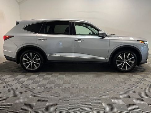 Certified 2025 Acura MDX SH-AWD w/ Technology Package image 4