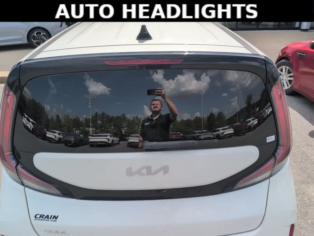 Used 2024 Kia Soul LX w/ Option Group 015 FWD image 5