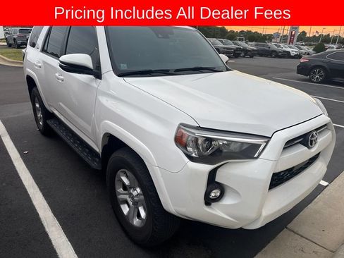 Used 2023 Toyota 4Runner SR5 Premium AWD/4WD image 3