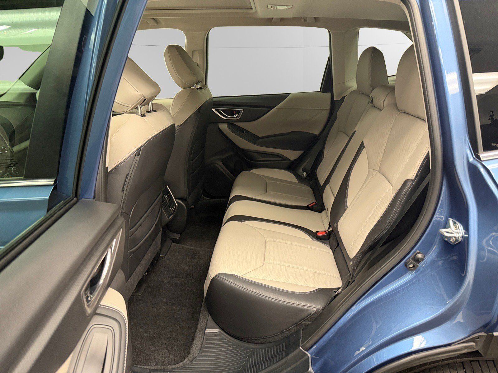 Used 2024 Subaru Forester Limited AWD/4WD image 13