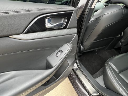 Used 2017 Nissan Maxima 3.5 SL image 23