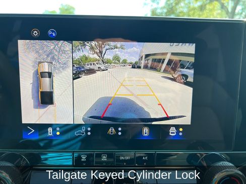 Used 2024 Chevrolet Colorado Trail Boss w/ Technology Package AWD/4WD image 20