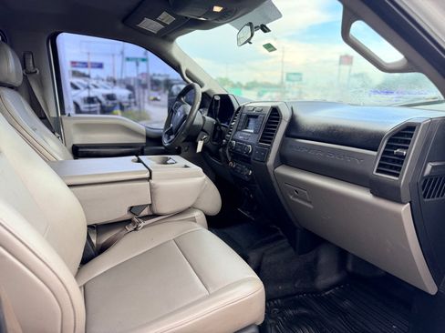 Used 2018 Ford F250 XL w/ Power Equipment Group RWD image 13